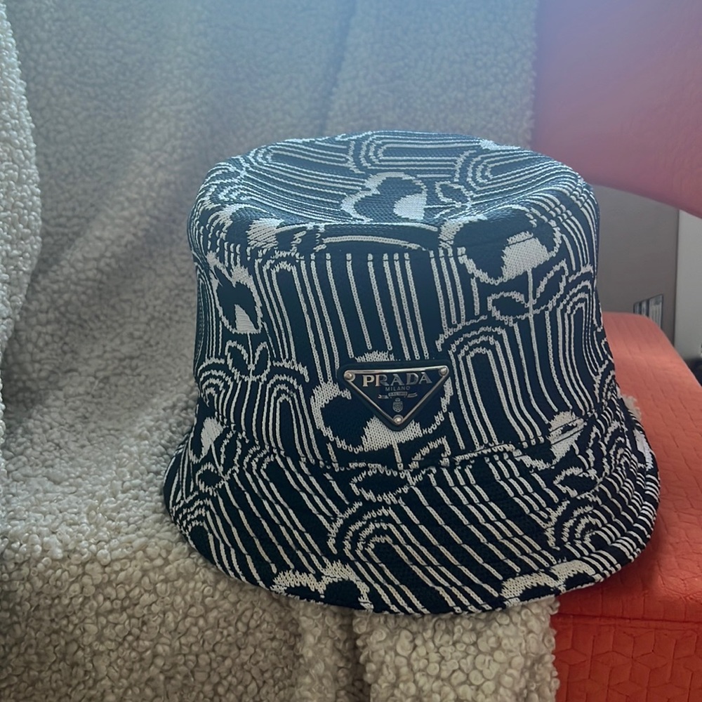 PRADA BUCKET HAT ( Jacquard printed)